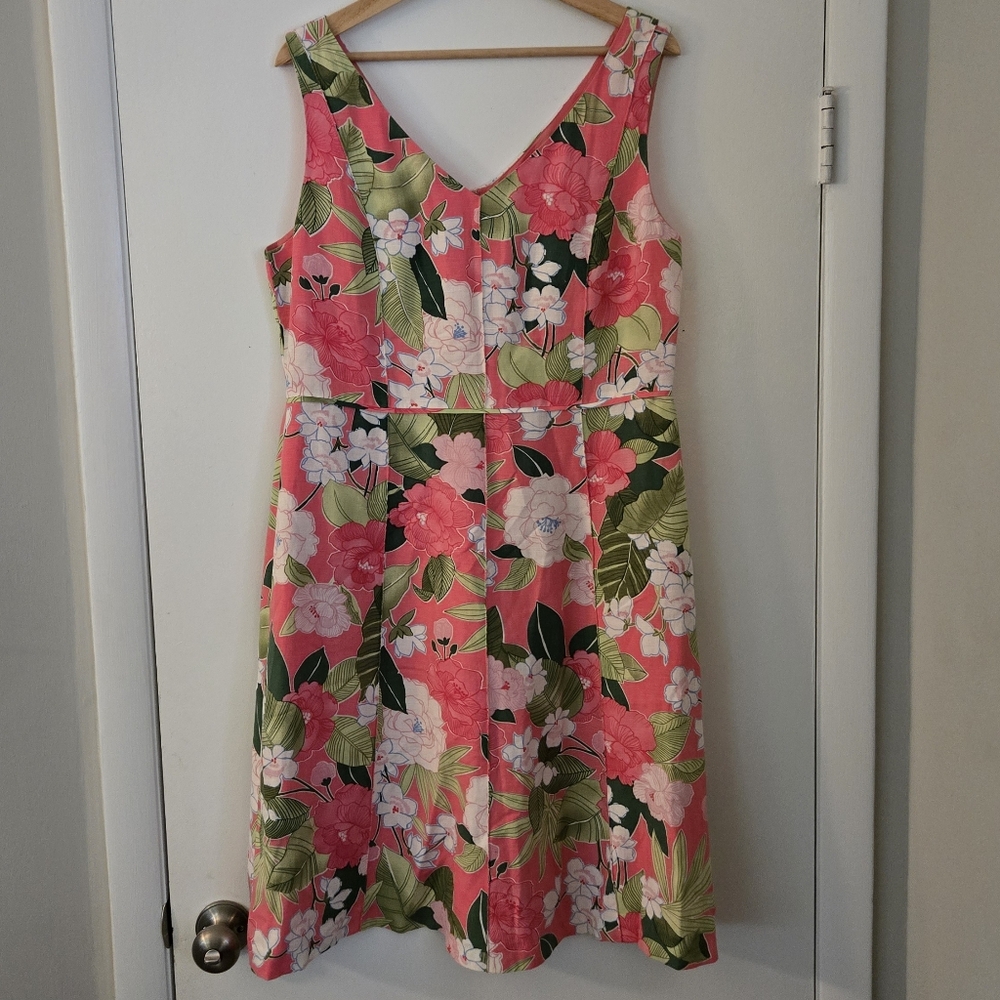Floral V-Neck Sleeveless Sundress in Pink and Green